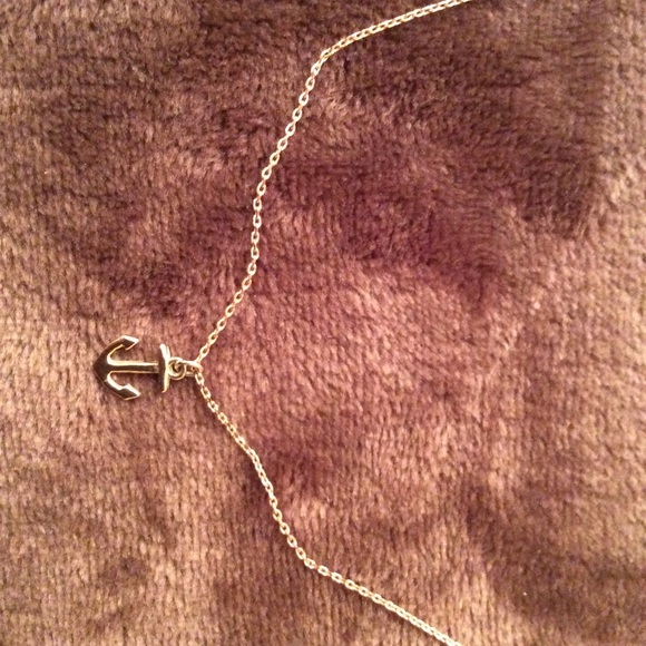 New Gold tone necklace with pendant - Picture 3 of 4